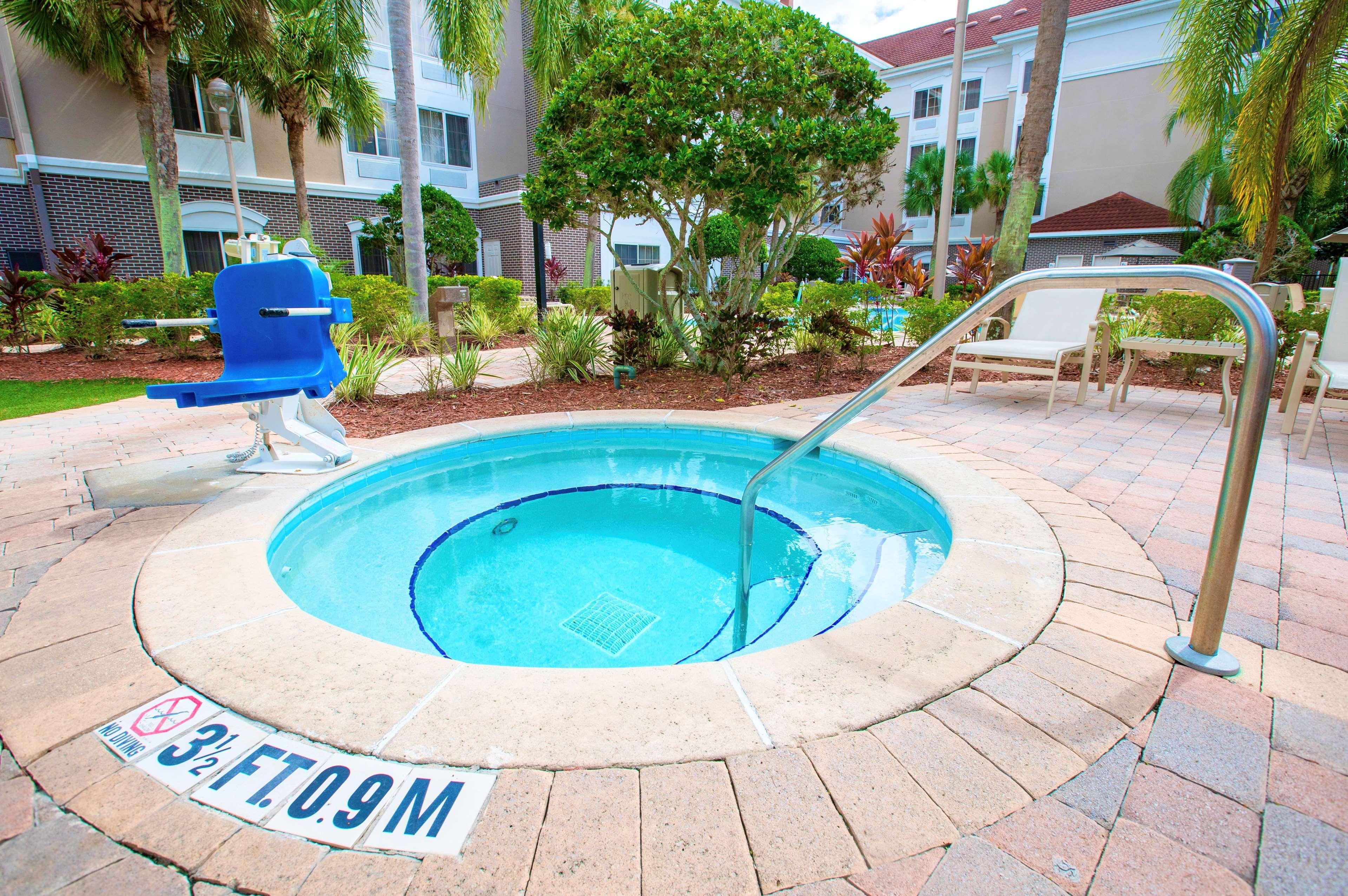 Best Western Plus Orlando Lake Buena Vista South Inn & Suites Kissimmee Exterior photo